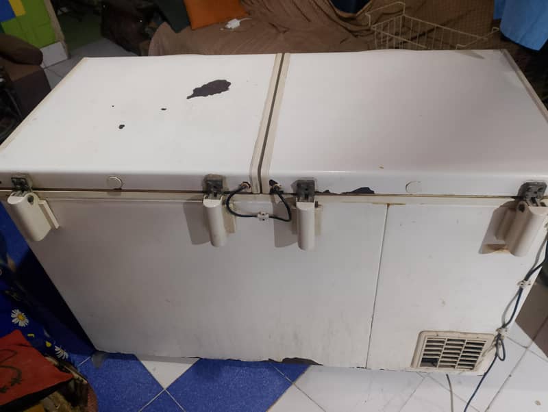 waves double door deep freezer 4