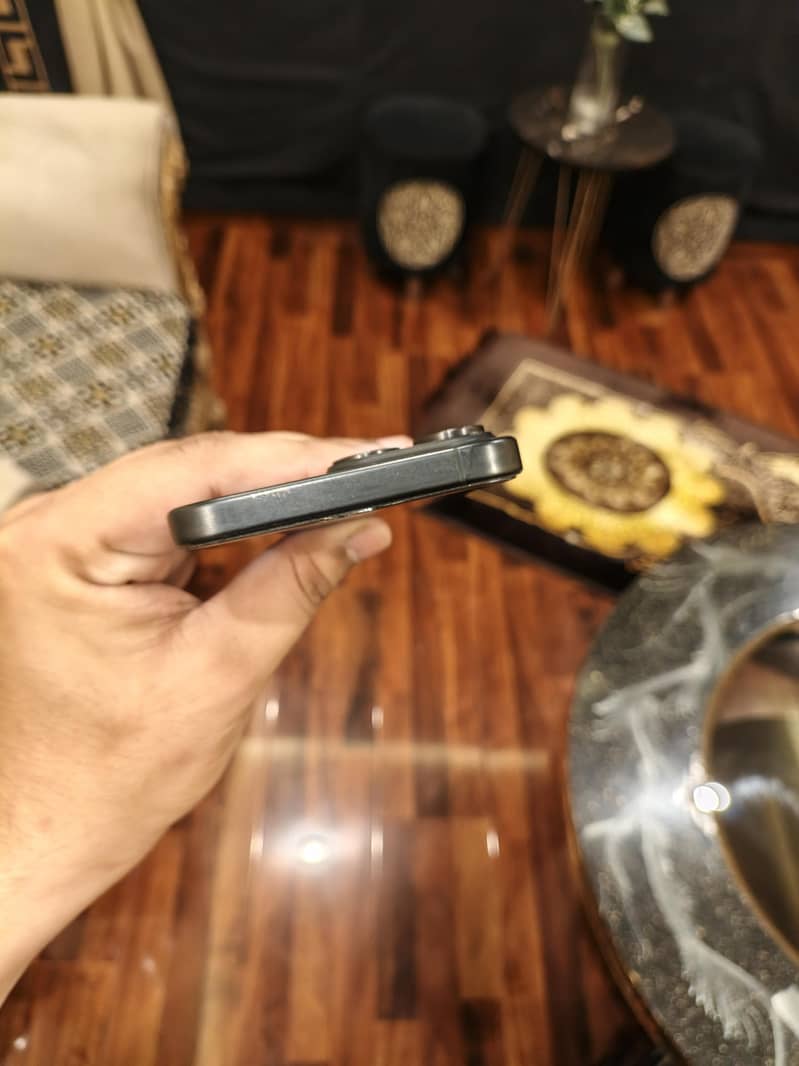 15 Pro Max JV 6