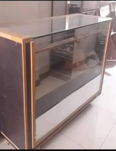 Counter Showcase  46 x 18 inch