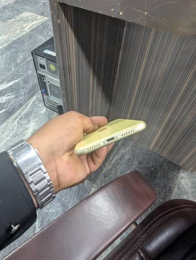 Iphone 11 jv 64gb (03207005318-whatsapp)