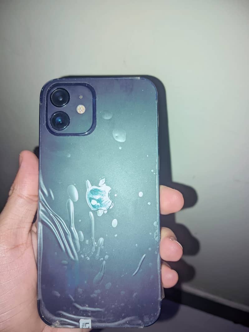 iPhone 12 4