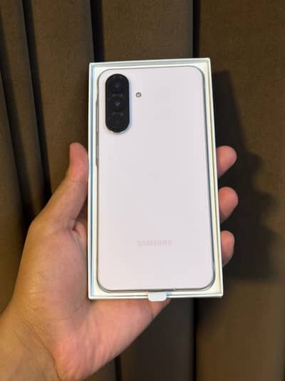 samsung A56 Pink 12/256 pta approved
