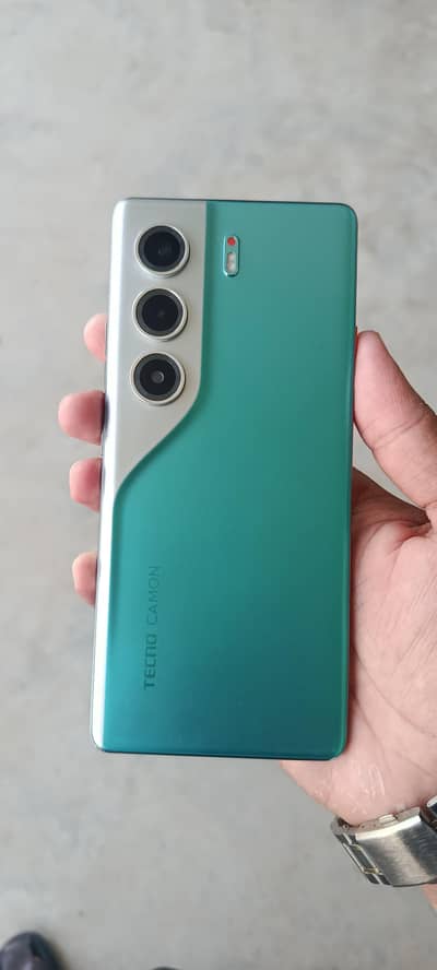 Tecno camon 40 pro 256GB