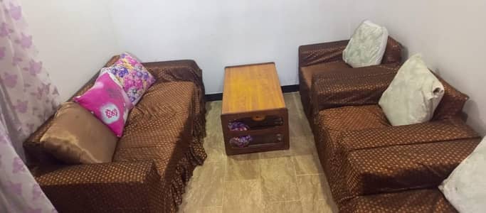 Used 7 Seater Sofa Set for Sale at Reasonable Price