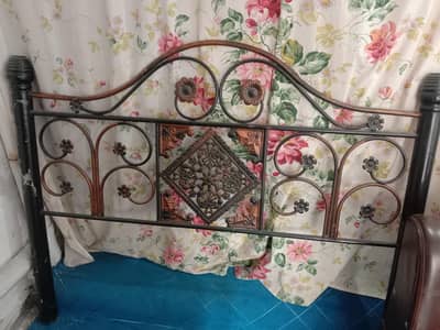 iron double bed