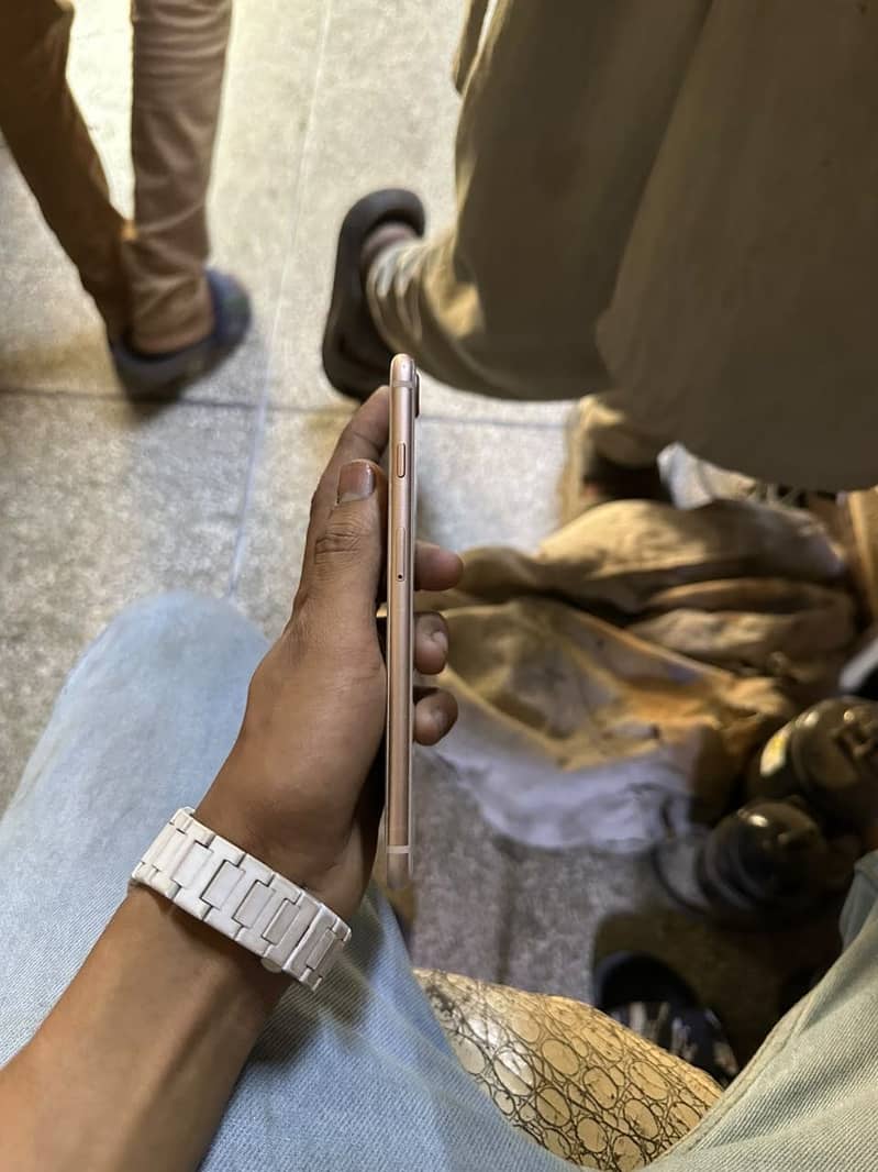 iPhone 8 plus PTA 3