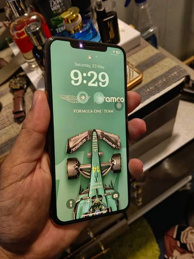10/10 CONDITION IPHONE XS MAX 64GB GOLD PTA APPROVED WITH BOX