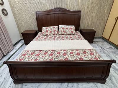 Double bed without matress, site tables and dressing sale (160k)