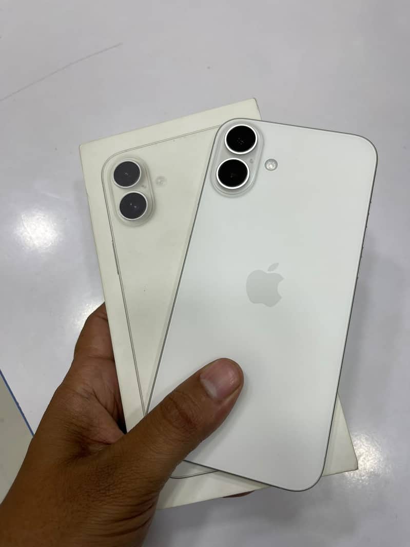 Iphone 16plus 3