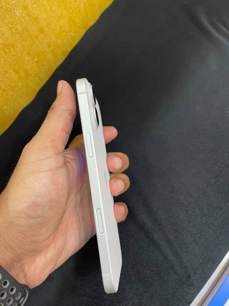 Iphone 16plus 4