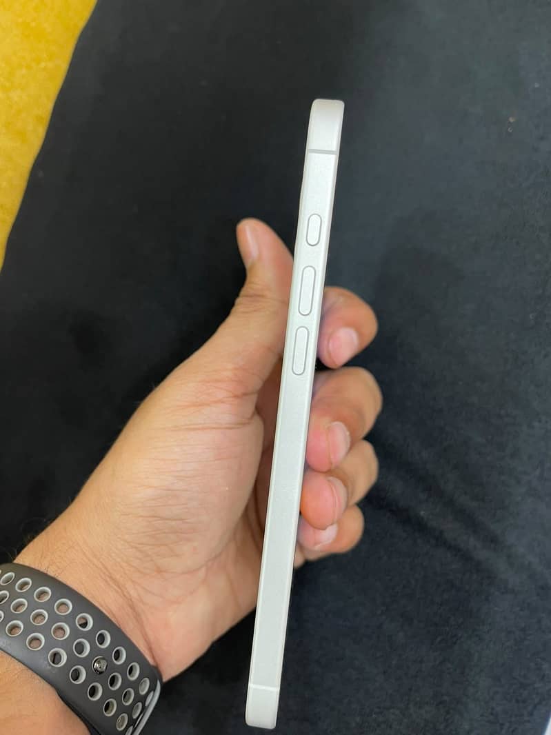 Iphone 16plus 5