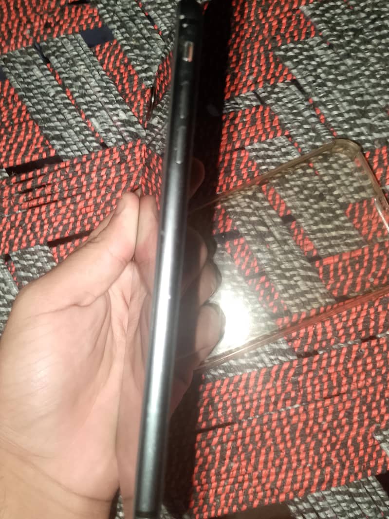 Apple iPhone 8 Plus 4