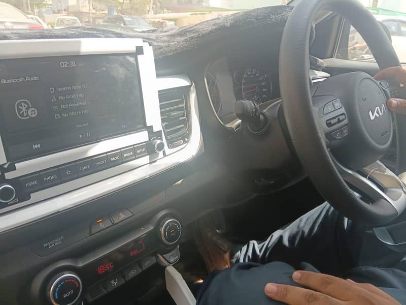 Kia Stonic ex 5