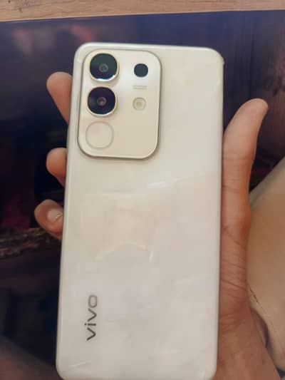 vivo y29 16/256 white color