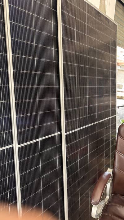 Solar panel plates Canadian 585V "10 years warranty"