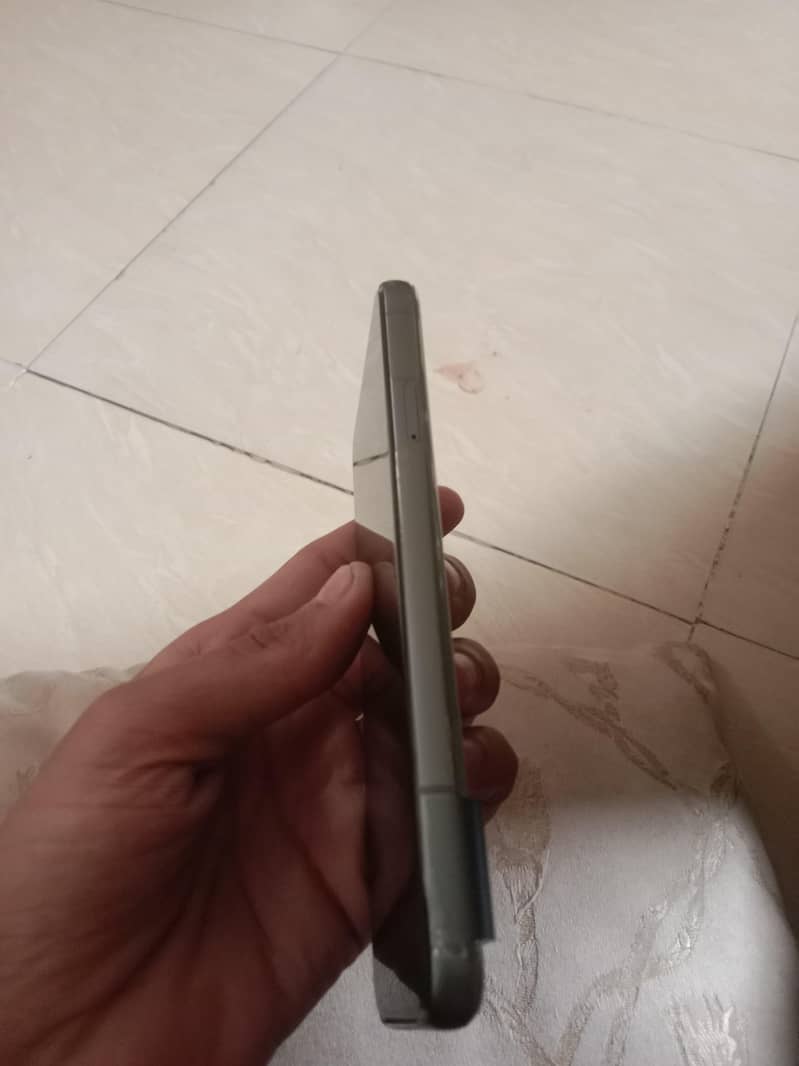 Google Pixel 8 1