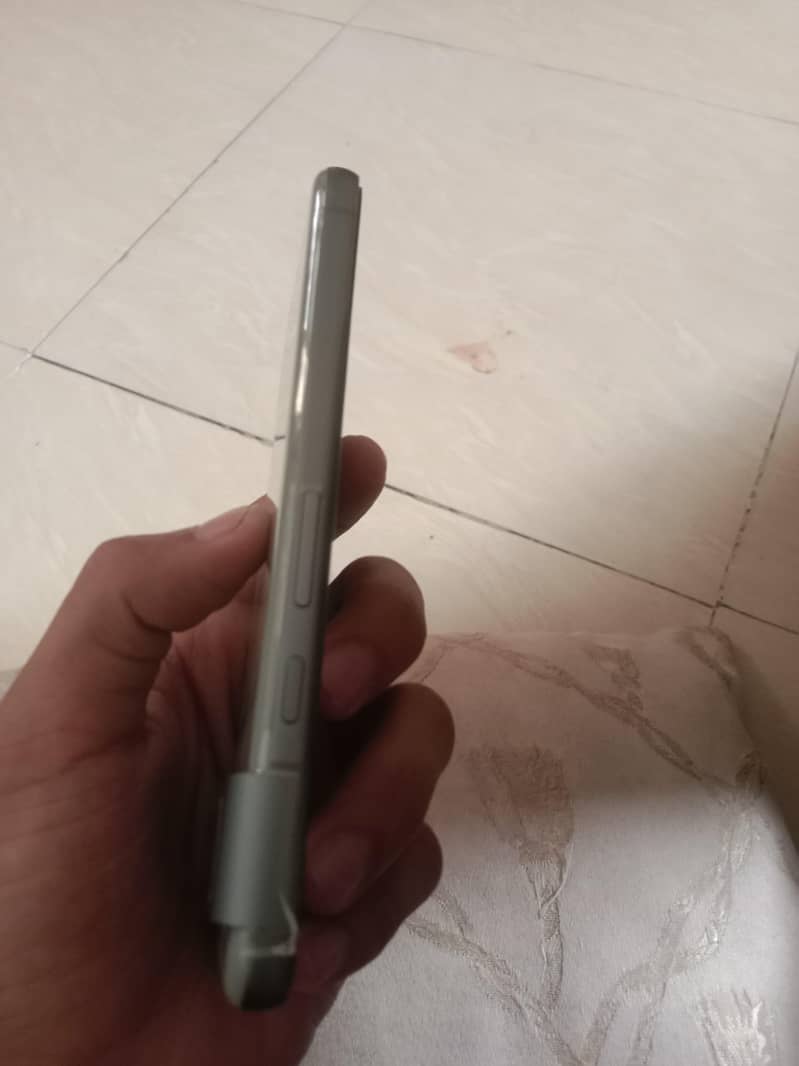 Google Pixel 8 2