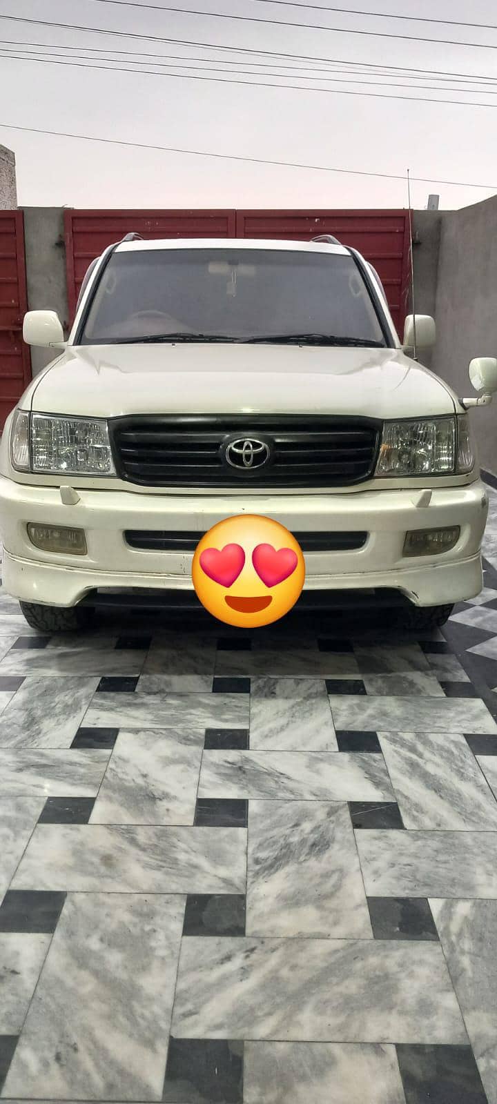 Toyota land cruiser v8 1