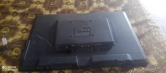 LCD tv for sallle good condition