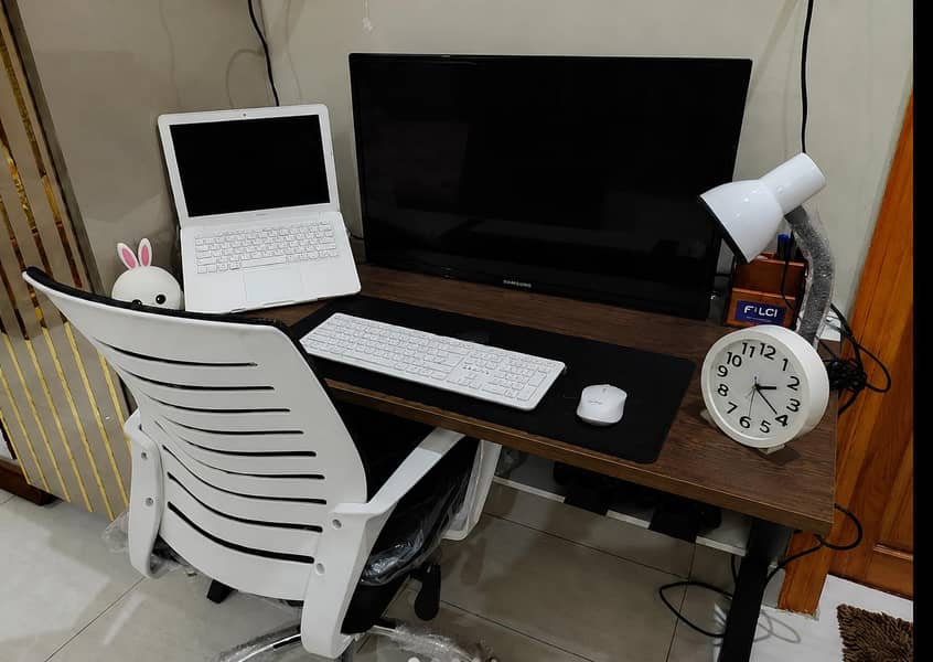 computer table for sale / only table 1