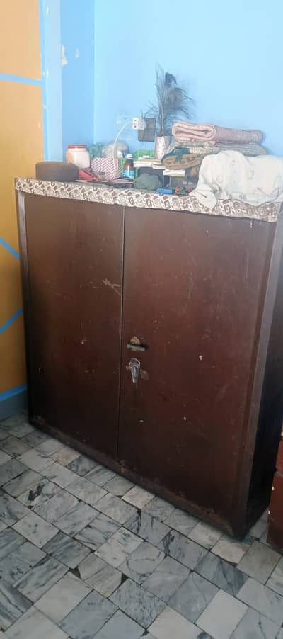 Iron  cupboard for sell