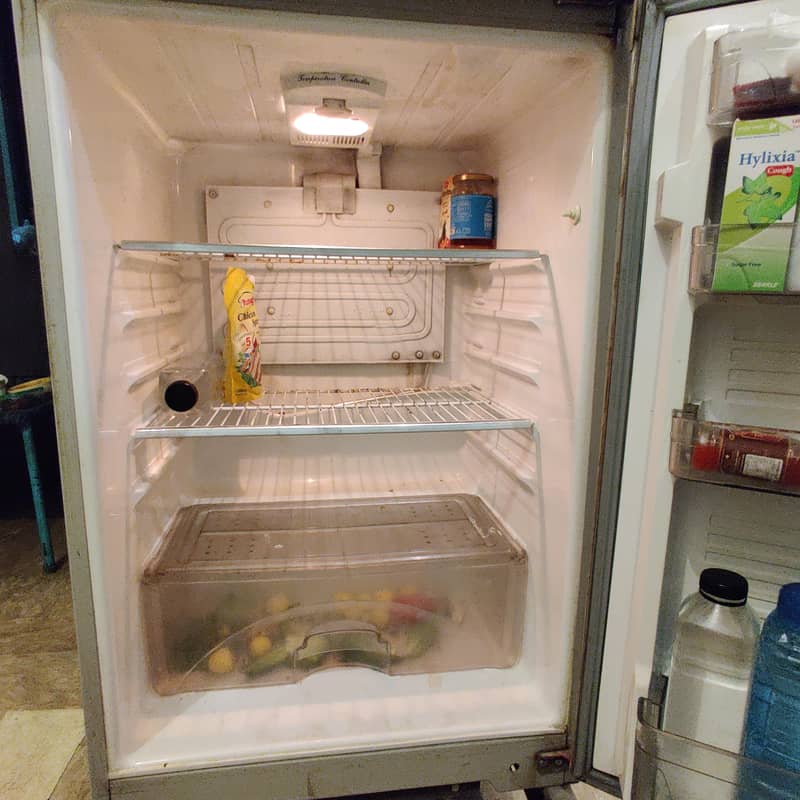 Refrigerator 7