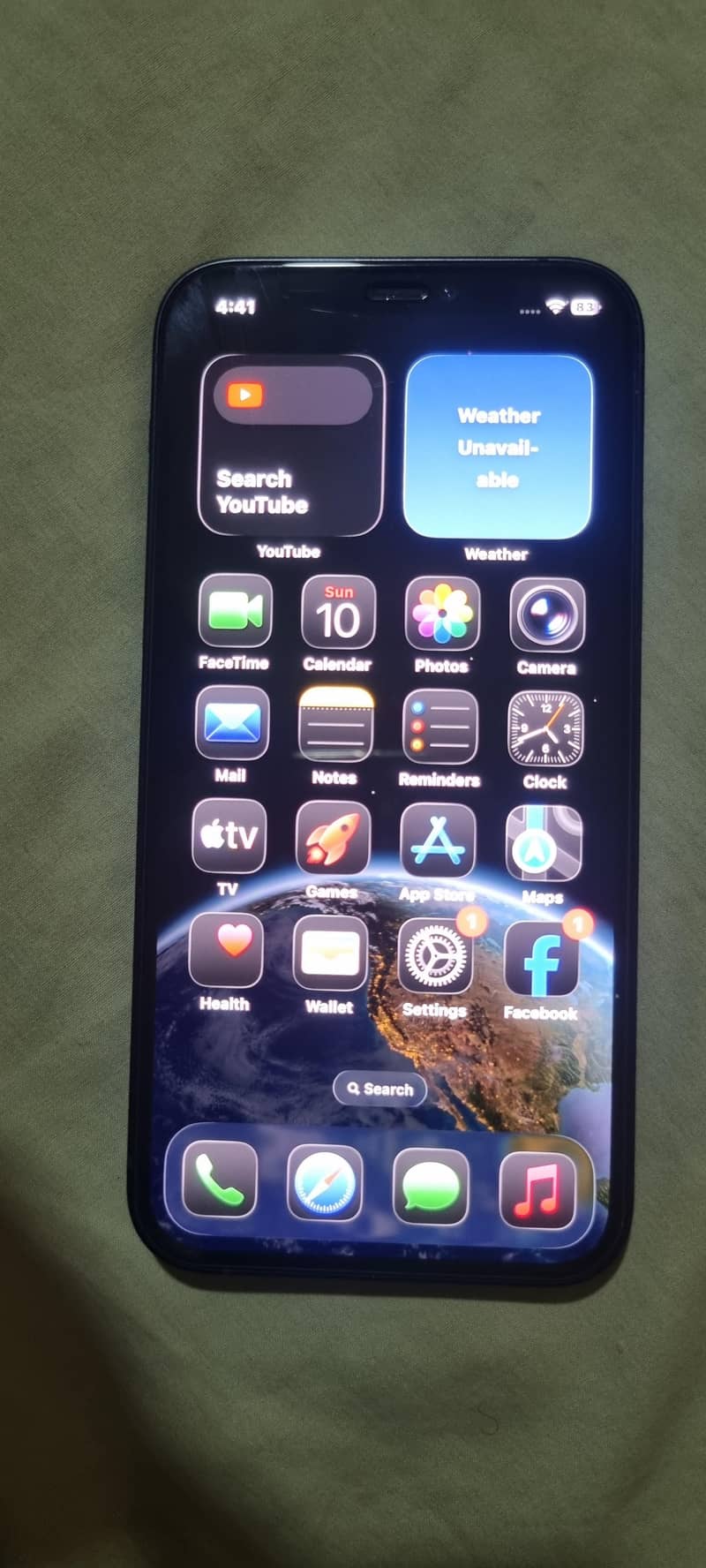 iPhone 12 4