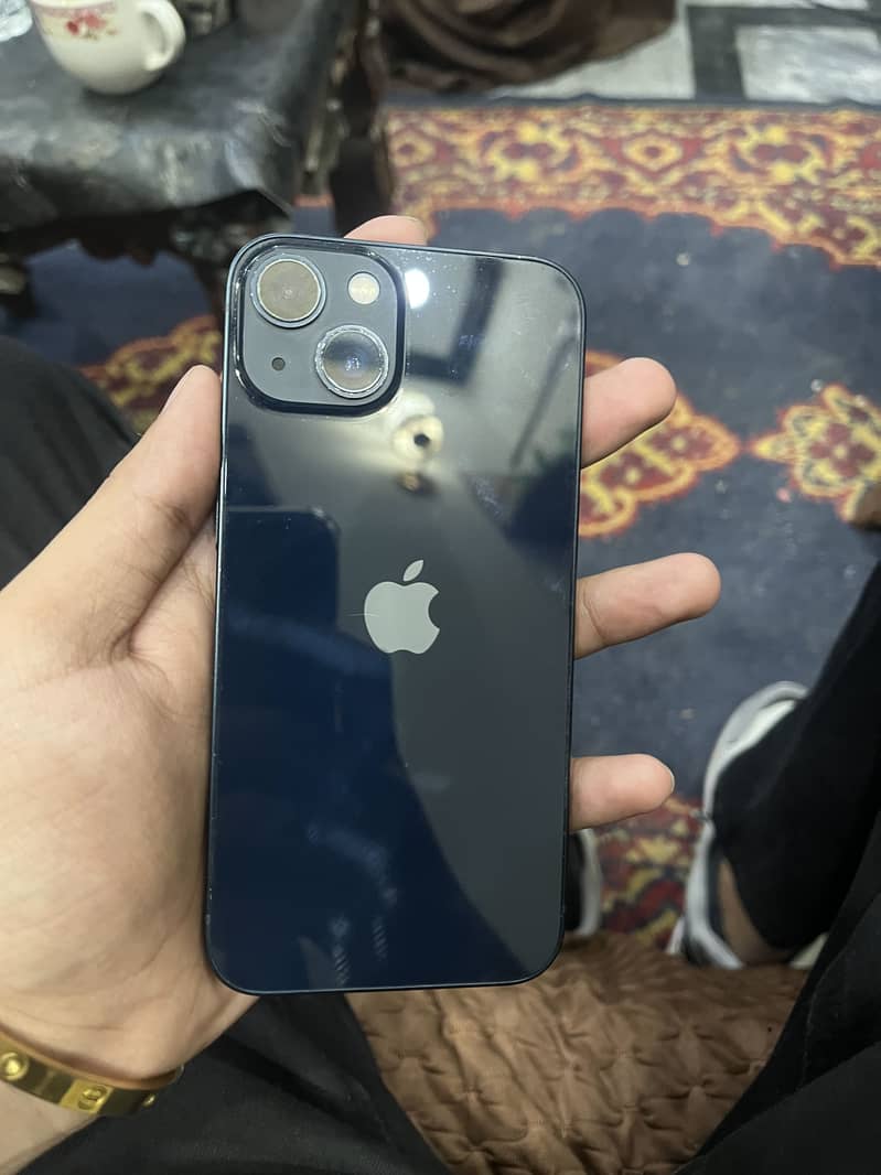 iPhone 13 0