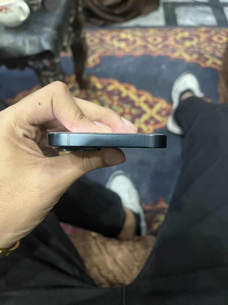 iPhone 13 3