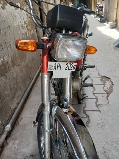 road prince Cd 70  bike red color