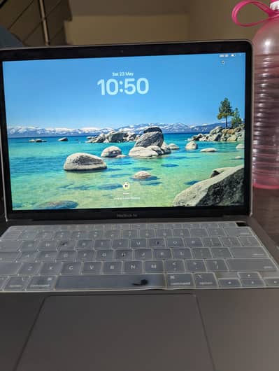 MacBook M1 air 8/256gb