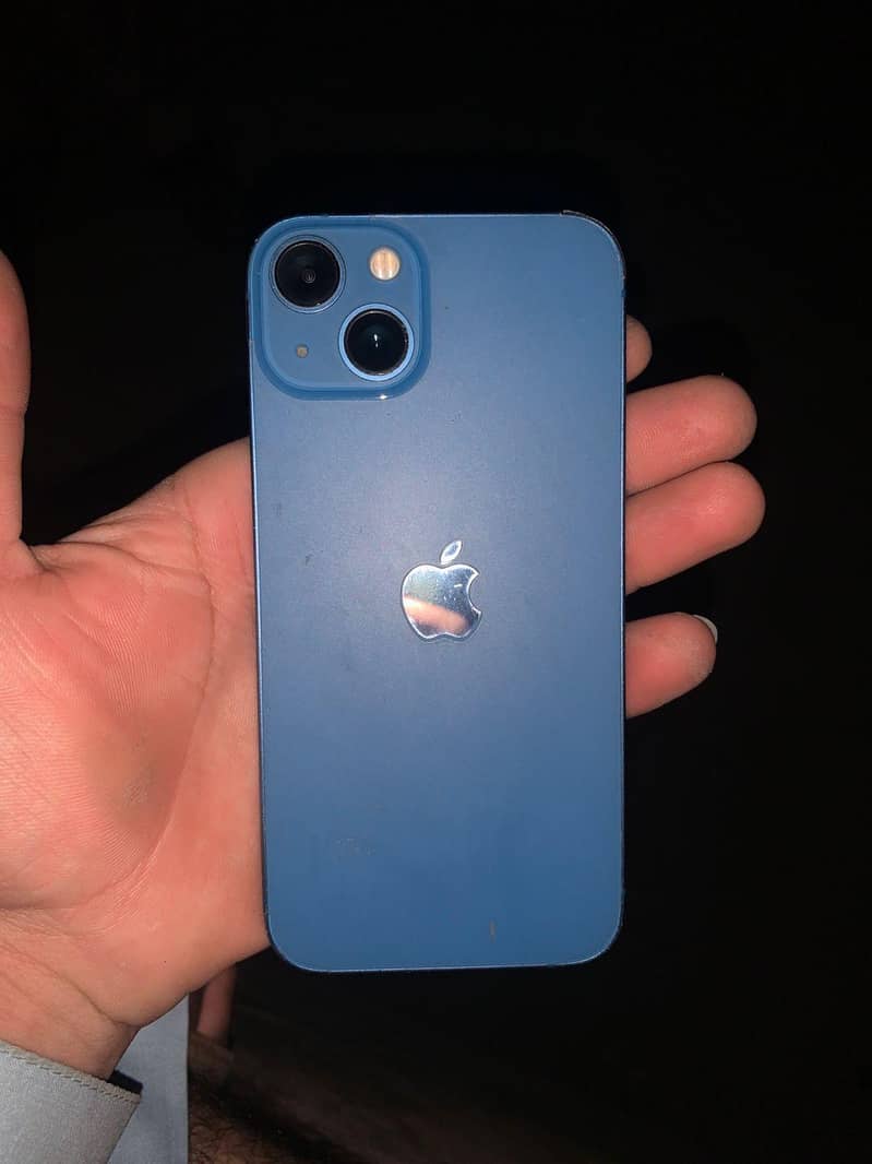 Apple iPhone 13 0