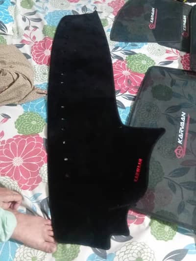chain gan dash board  mat  sun shade
