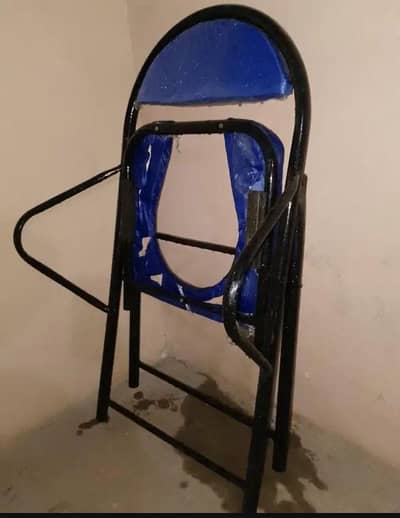 command chair