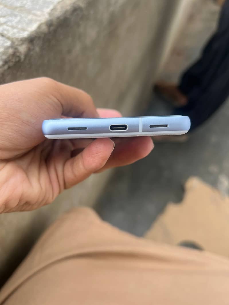 Google Pixel 7a 3