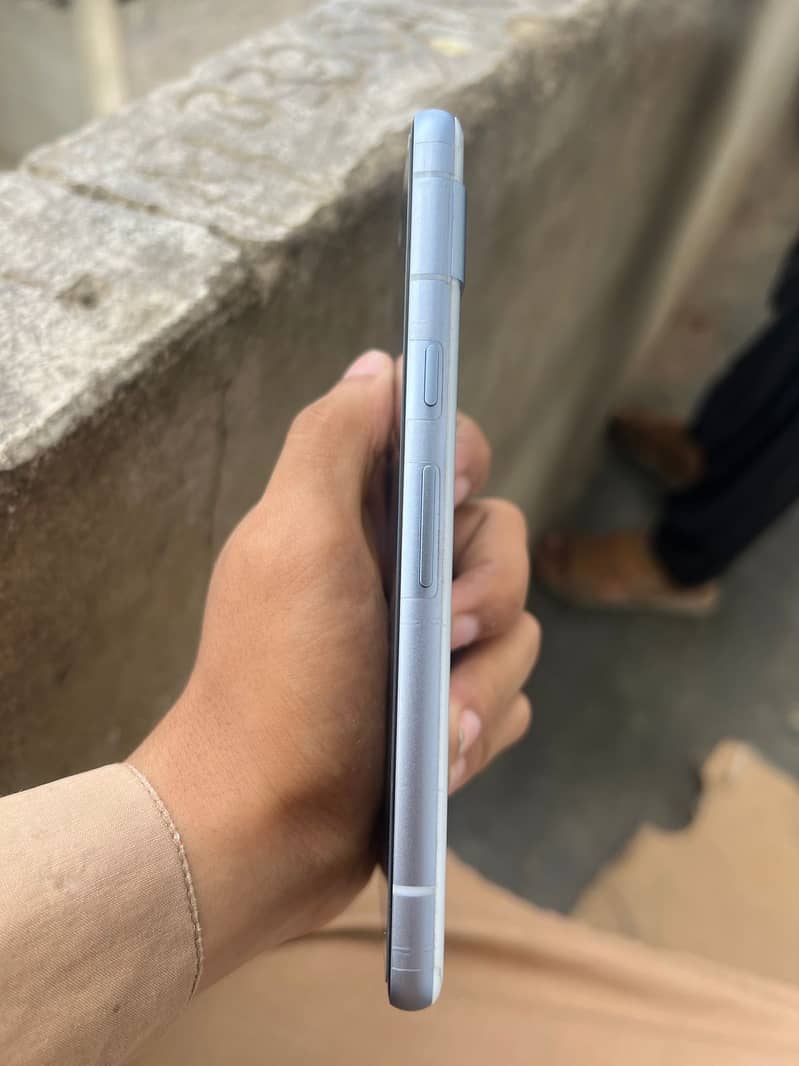 Google Pixel 7a 4