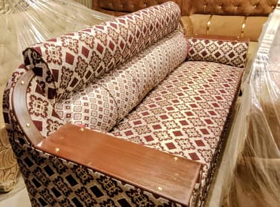 Adorable Brand new Sofa Set for sale