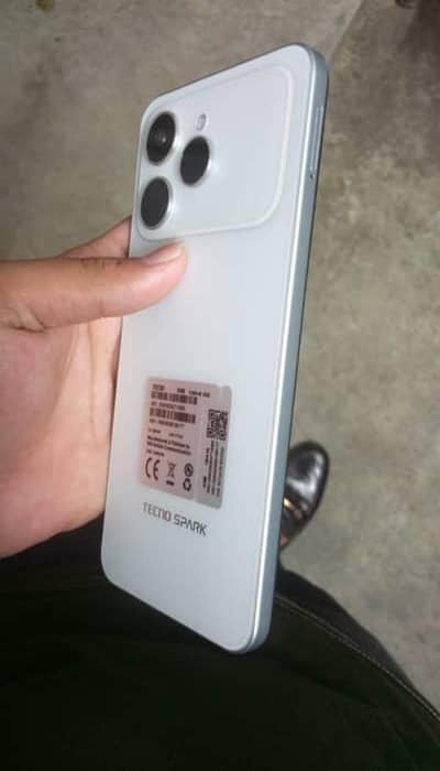 tecno spark 40