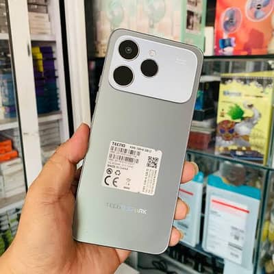 Spark 40 for sale in 9 months warranty full box