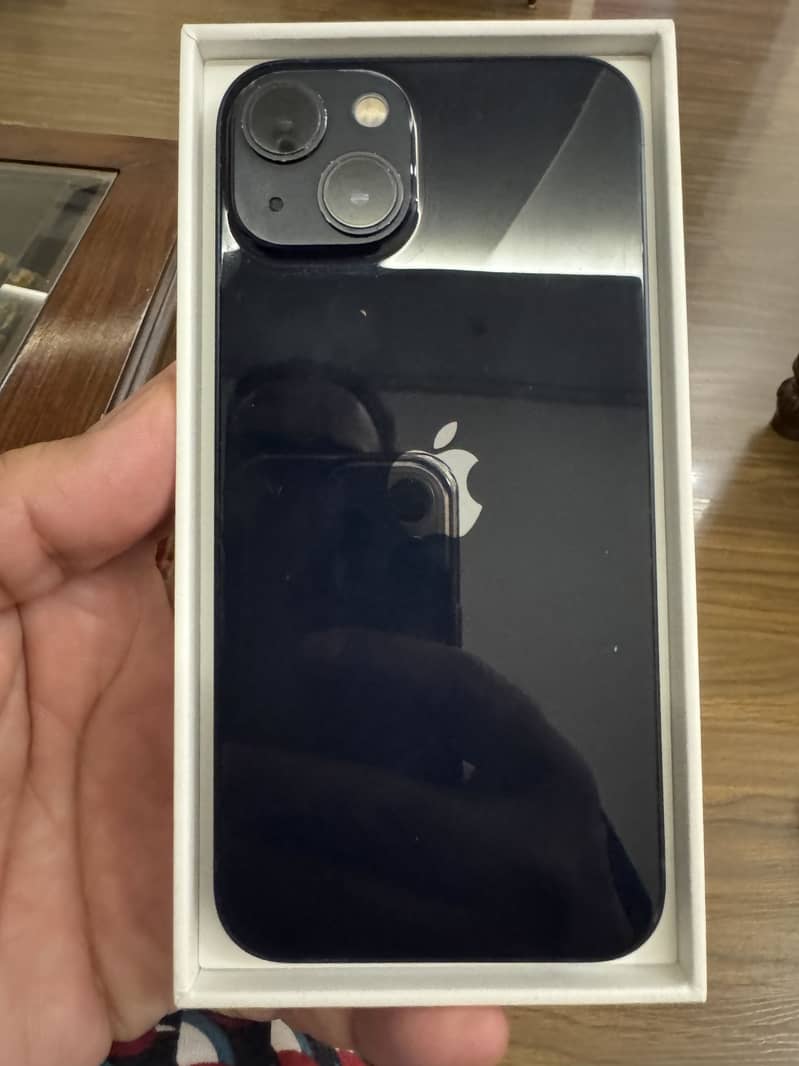 Apple iPhone 13 2