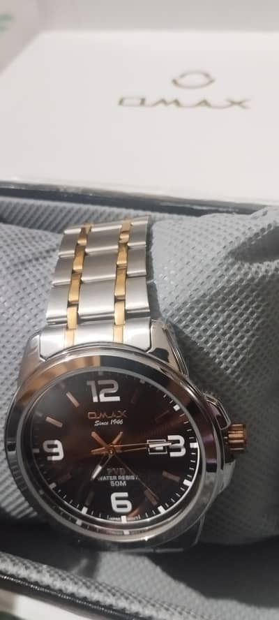 omax heavy wrist watch in new look