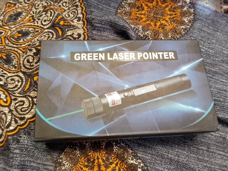 green laser pointer 0