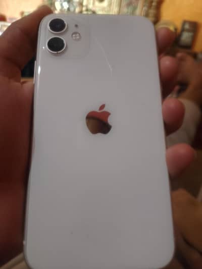 Apple iPhone 11 64gb all oky i-c charging issues hai