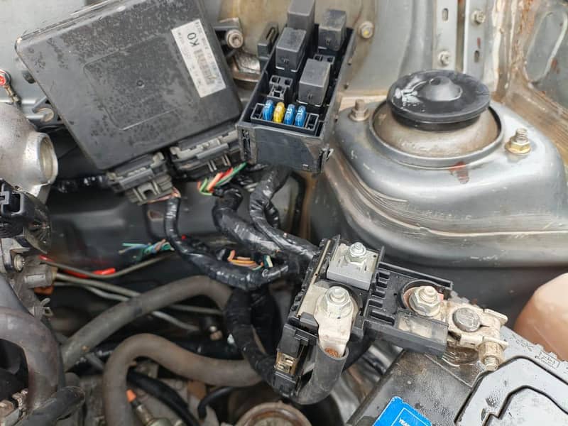 Suzuki Mehran automatic engine 660 cc 9