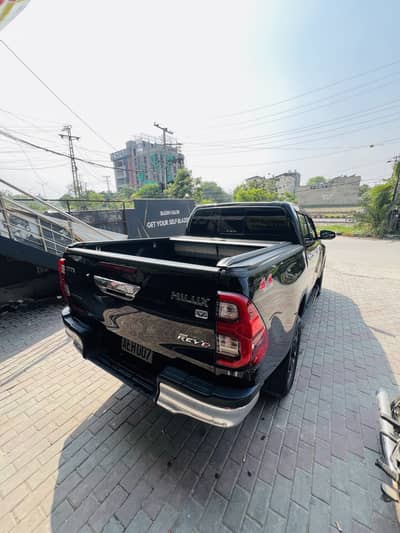 Hilux Revo lid/shutter