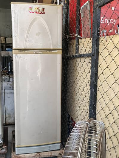 Dawlance Refrigerator Medium Size