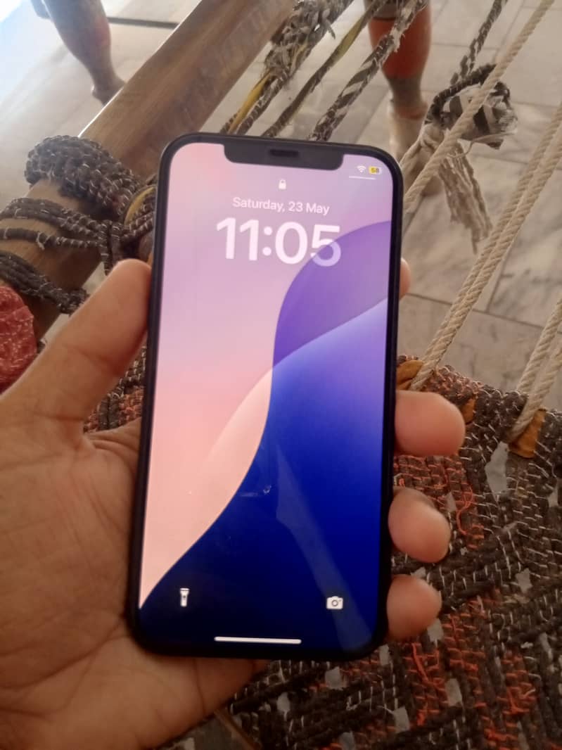 Apple iPhone 12 3