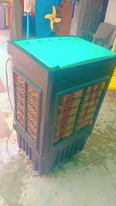 DC solor air-cooler