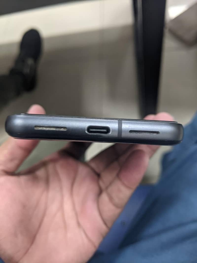 Google pixel 8 5