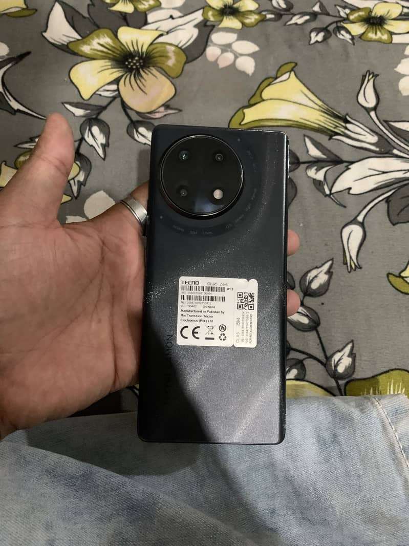 Tecno Camon 30s 1